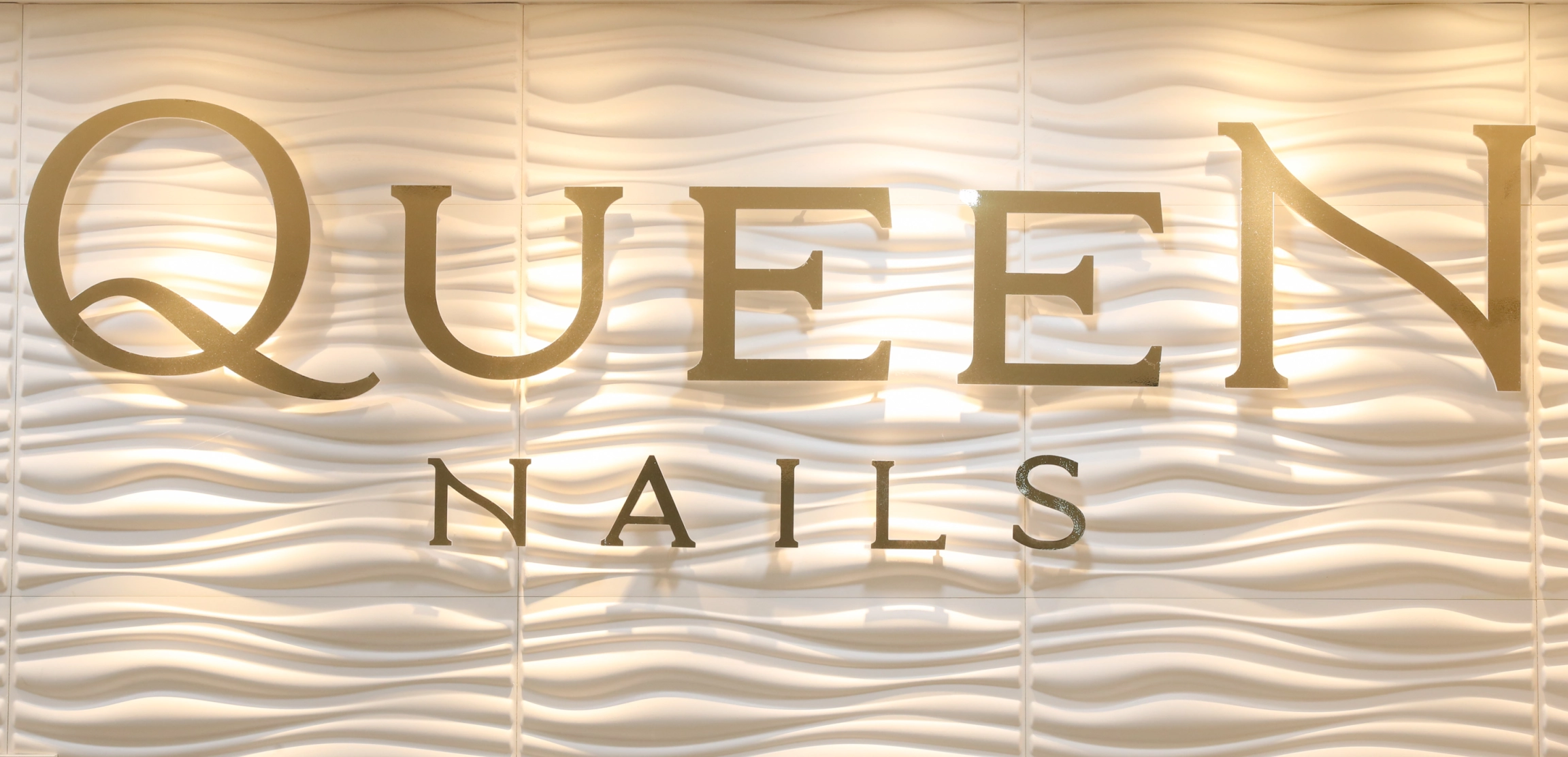 Queen Nails - Palais Vest